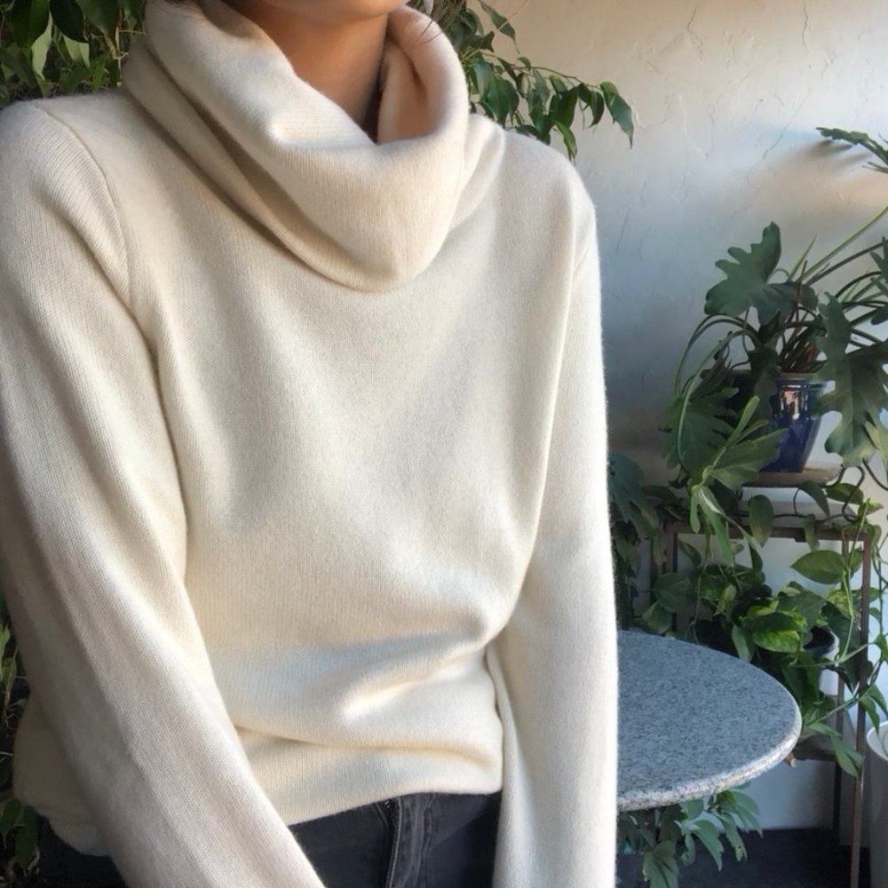 SOLD | Black Label Wool+Cashmere Sweater - Picture 3 of 11